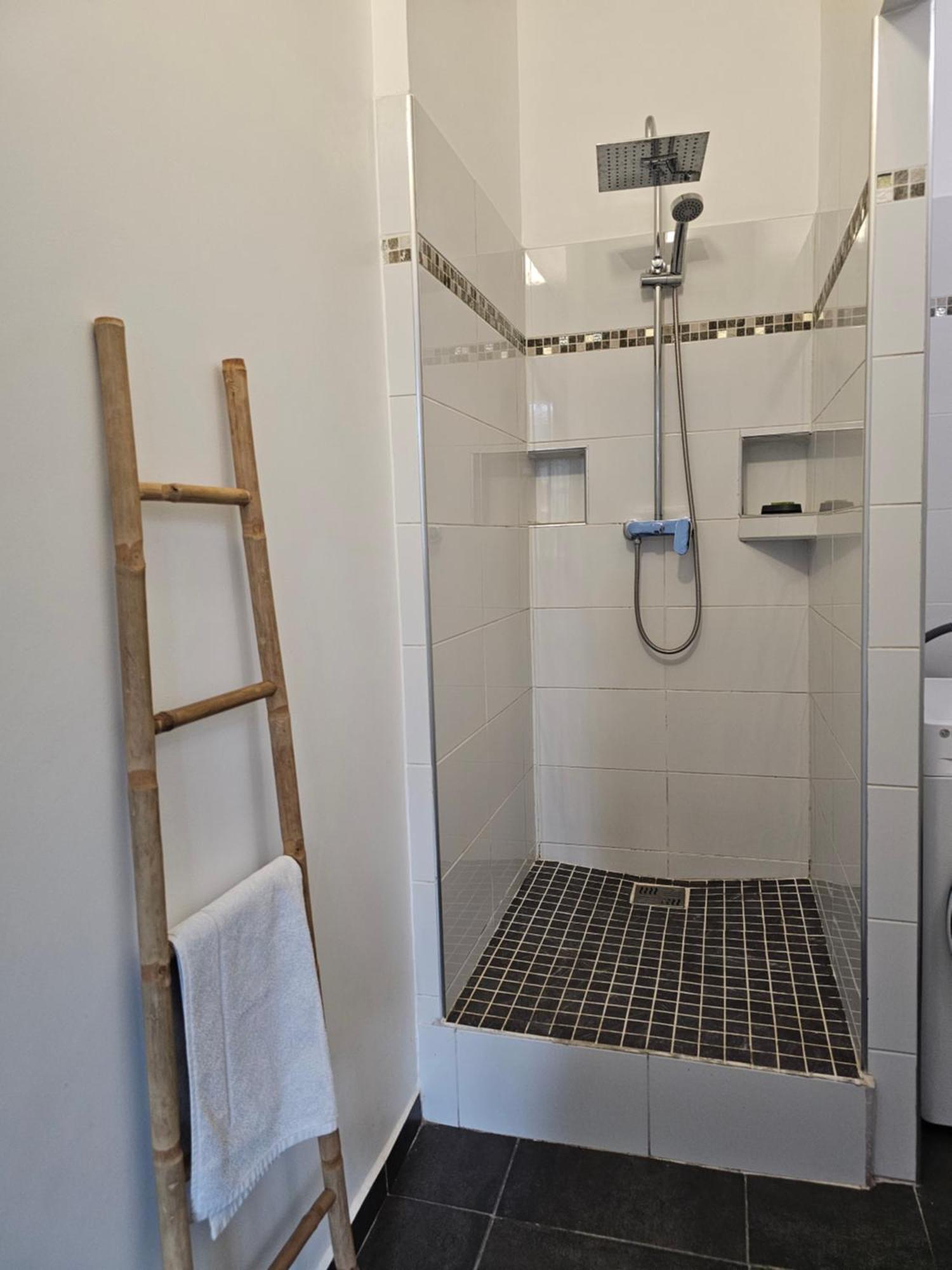 Charmant Pied-A-Terre Coeur De Ville Pointe-a-Pitre  Bagian luar foto